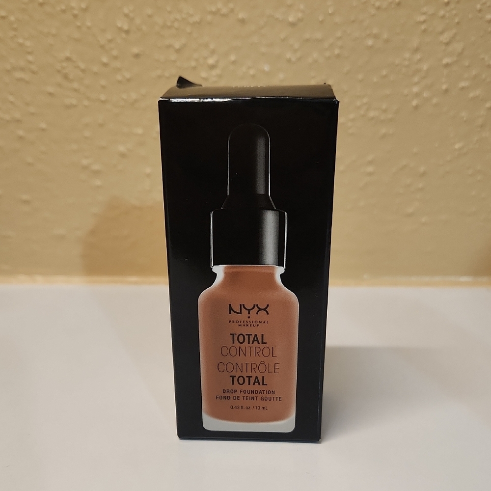 NYX Total Control Drop Foundation - TCDG17 CAPPUCCINO